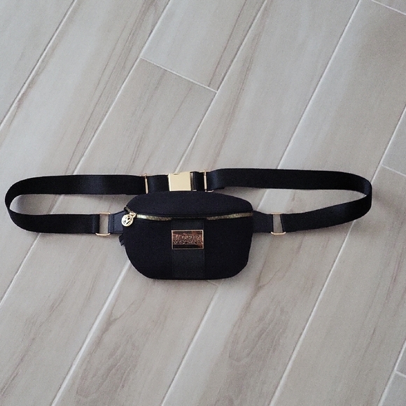 Badgley Mischka Fanny Pack Black Belt Bag with Gold Accents - Picture 2 of 7